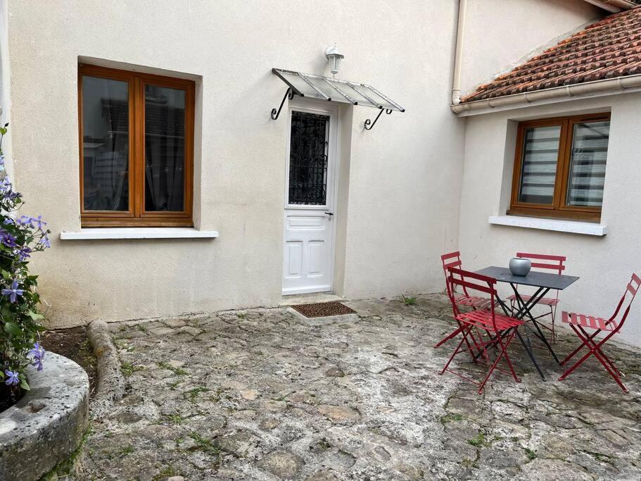 Petite Maison De Ville Au Calme Brie-Comte-Robert Exteriör bild
